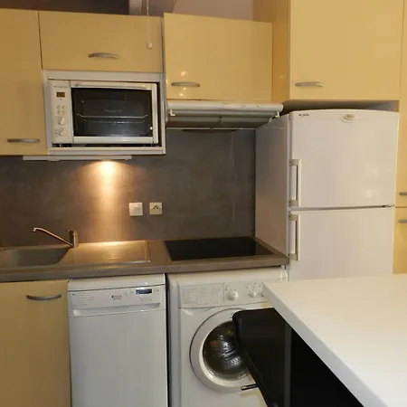 Appartamento Le Lavandou, 2 Pieces, 4 Personnes - Fr-1-251-653